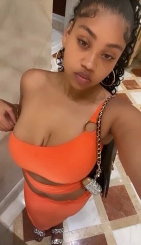 Hi babe im kapri, you sexy and seductive companion. lets have some fun 💦OUTCALL ONLY - 20 - 1
