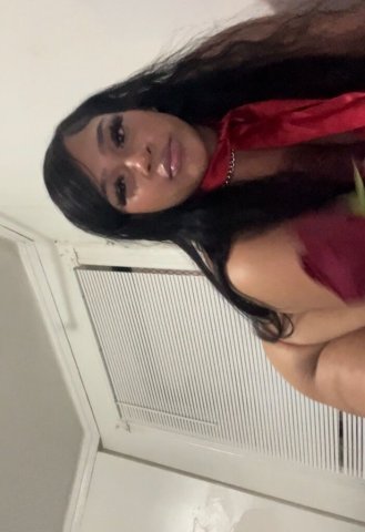 your favorite fantasy just logged on 💋 - 25 - 1