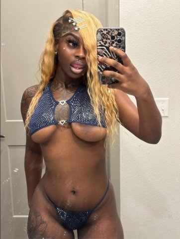 WONT BE HERE FOR LONG 💋❤️HELLO FELLAS MY NAME IS CHANEL..ALLOW ME TO HELP FULFILL ALL OF YOUR FANTASIES. I'M THE PERFECT CURVY DREAM DOLL WITH A SLIM WAIST AND PRETTY FACE (; 1DONT JUST PROVIDE A DESTINATION, I PROVIDE AN EXPERIENCE. - 21 - 1