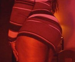 LOOKING FOR A COMPANION WITH STABILITY WHO DOESNT MIND SPOILING ME, WITH NO STRINGS ATTACHED!!!!! - 36 - Image 1