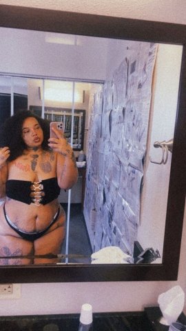 landing soon 🥰 ask bout my gf - 28 - 1