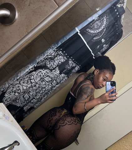 MESSY👅MAGNIFICENT🧠🗣MOISTNESS 💦 Come explore me if you haven’t already! New clients always welcome 💋 I’ll treat you the BEST ! LET me come see you OR you come see me 🙏🏽💪🏾😏 - 28 - 1