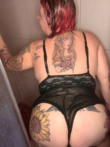 I love how you are messaging me telling me I am dry begging lmao please I rent air bnbs all the time have a home car so really know who the fuck you are talking to. You guys wont approach me to my face though! - 34 - 1