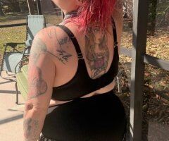 I love how you are messaging me telling me I am dry begging lmao please I rent air bnbs all the time have a home car so really know who the fuck you are talking to. You guys wont approach me to my face though! - 34 - Image 6