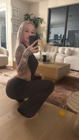 Back in town Lets have fun come see me Queen Hazel - 22 - 1