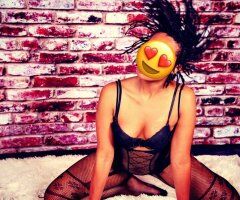 Fiona's Sensual Release Parlor - 26 - Image 3