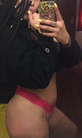 seduction has never been so tantalizing where reality and pleasure meet 😉🌴💎😘💦🍑the one and only miss A.VEE - 29 - 1