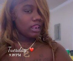 New to town Chocolate 🍫 - 24 - Image 4