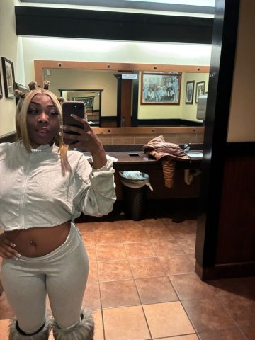 hey daddy 😘 im available all day everyday 💋 , OUTCALLS and CARDATES ❗ , im located by STONY ISLAND 📍 . qvs $120 hhr $200 hour $350 , CASH or CASH APP ONLY ✅ . 🚫bare 🚫anal 🚫pimp , everything wet and tight 🍦wet shit , IM NOT MOBILE ❗ - 22 - 1