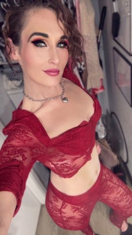 i taste lisk sweet delicious sin... Needing a bold and daring man's presence - 38 - 1