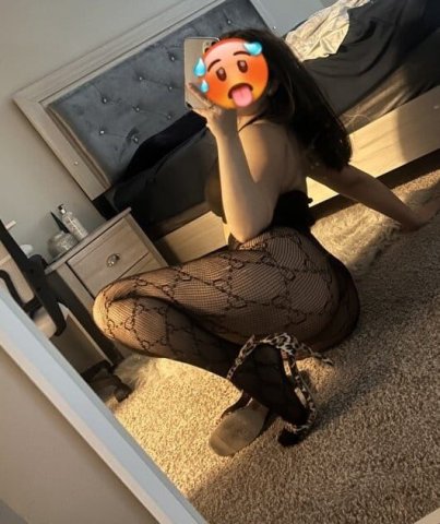 Quiet and discreet girl in SECAUCUS - 25 - 1
