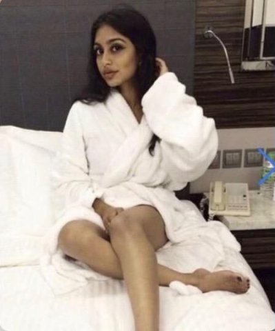 MIDDLE EASTERN BEAUTY - 26 - 1