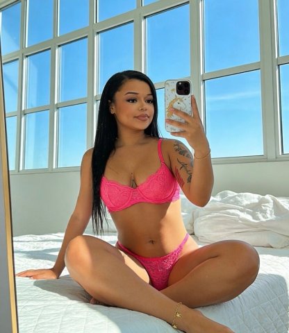 SEXY LATINA BABE 🥵03/12 - 23 - 1