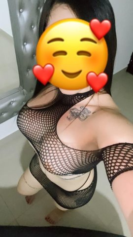 Tu culona latina con experiencia recin llegada est disponible para ver tu leche correr🤤💦 - 24 - 1
