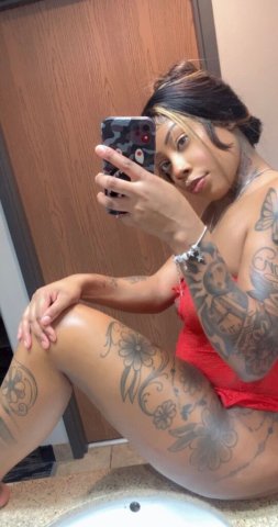 😋😋😋 Hi, I'm available to fill you with pleasure. 😋😋😋 - 24 - 1