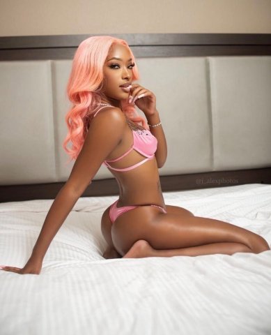 Petite brownskin🍭 Available 24/7 - 19 - 1