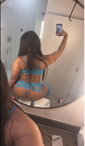 The 😼 Dat smiles back😘(Ask about my specials)🚫no cheap client's 🚫 - 21 - 1