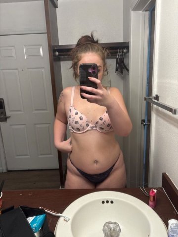 thicc white girl ready to rock your world daddy - 23 - 1