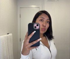 Catch Me While I'm Here🥰 - 22 - Image 4