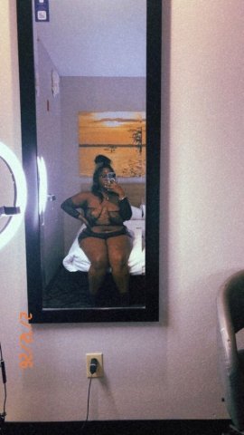 🆘🆘 CHOCOLATE THICK GUARANTEED TO MAKE YOU CUM QUICK SWEETS🍭! ✅ ASK ABOUT THIS SWEETNESS YOU CAN RECIEVE 🤭🫵🏾 - 22 - 1