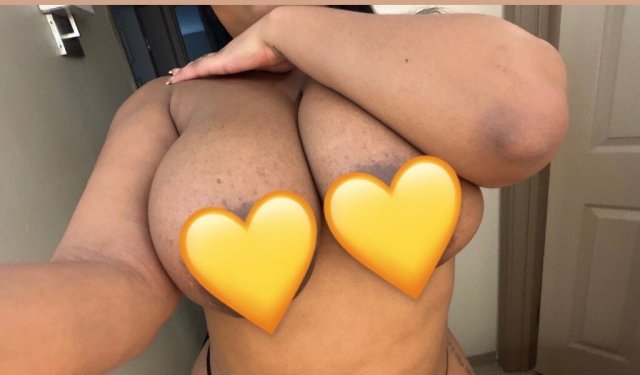 🔥 Thick Mixed Ebony Beauty - BIG booty, BUSTY, Visiting Omaha! Leaving soon 😘 - 24 - 1