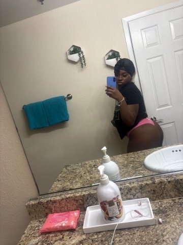 Pretty Face 💋 Thick Waist 🍑 Fetish Friendly & Ready for Fun - 21 - 1
