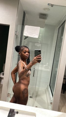 QV IN SPEACIAL 🏩 | PETITE FREAK 👸🏽⭐ - 23 - 1