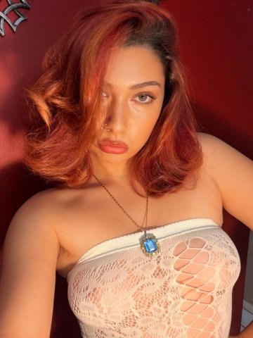 Classy Redhead - 23 - 1