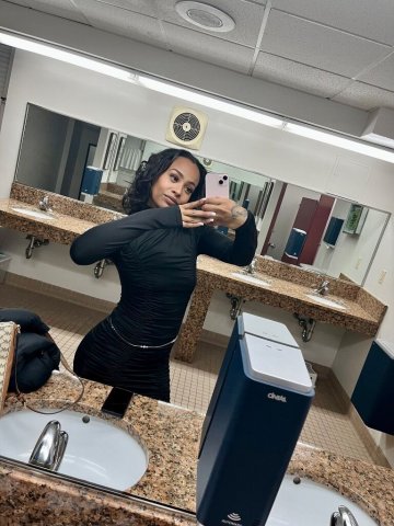 CUTE PETITE EBONY - 25 - 1