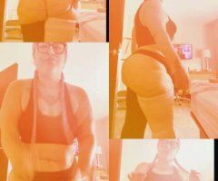 Cum explore these curves...BBW Staxxx in town for the weekend!! Catch Me before Im gone again!! Reviews are on point😈 Check them out ! They say u cant make it past the head- the box is a bonus!! Hosting in Chinatown - 35 - Image 4