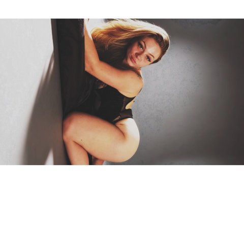 Available Today & Tonight . Thick Thighs N Blue Eyes, Miss. Lady Red Outcalls In Hickory - 26 - 1