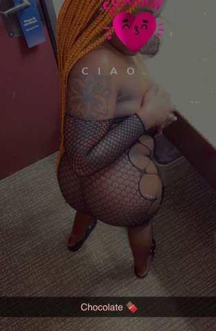 incalls only come see this tight and wet fat pussy 🤪 - 24 - 1