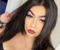 FT Shows/content/MEETS🤭🦶💦 - 24 - Image 2
