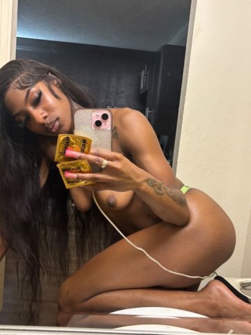 Slim thick & Petite🍫 Come Drown 💦 Pretty😻 INCALL&OUTCALL!! baby HMU - 22 - 1