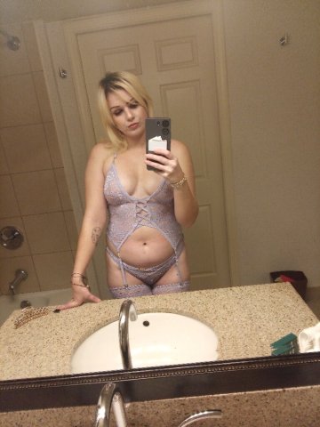 Had a long, hard day Cum over and relax with me, and let me end yournn. - 23 - 1