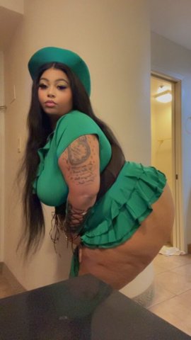 bootylious 🍑 💦follow my ONLYFANS https://onlyfans.com/diamondrose94 - 27 - 1