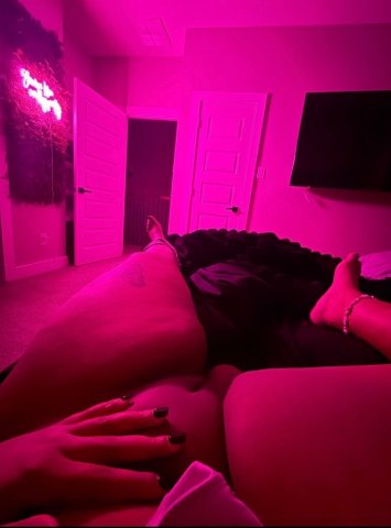 new girl in town 💦💞 - 27 - 1