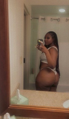 moni💦🏆 - 23 - 1