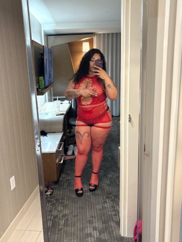 LAST NIGHT HERE🩷 😻 JUICY AND FREAKY 💋 HERE FOR A LIMITED TIME DONT MISS ME 🌹 - 24 - 1