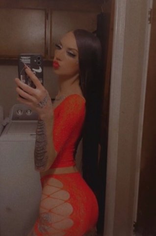 YOUR FAVORITE FREAK 😍 - 21 - 1
