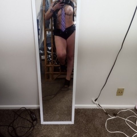 OUTCALLS AND CARDATES WHATEVER U PERFER - 42 - 1