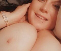🎉 Missed My Flight 🍾Cum Play😋 Text Me Now. - 35 - Image 2