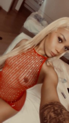 Best squirter in town 🤗 Dont miss out on this tight super soaker 💦 Incall / Outcall / Carfun available 👀 ! - 20 - 1