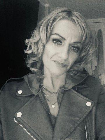 I prefer mature and older, but all are welcome - 45 - 1