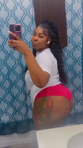 Out of town girl trying to make money and have fun doing it. - 31 - 1