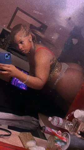 SWEETS🍭 🍭 Your SWEETEST ADDICTION 🍭 car date / 💦 $100 bj special spicy deal🌶 available 24/7 - 21 - 1