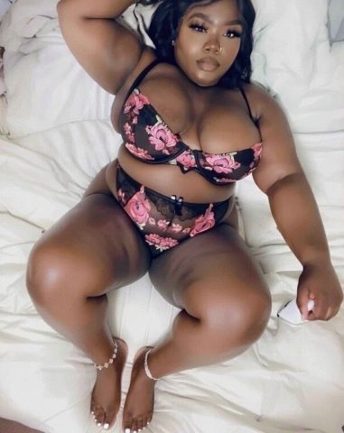 Come take a bite of this chocolate🫦🍫💦 📍available in Cleveland, Mississippi📍 - 29 - 1