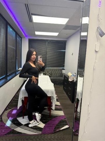 Enjoy a massage with me babe! - 23 - 1