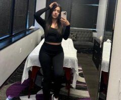 Enjoy a massage with me babe! - 23 - Image 2
