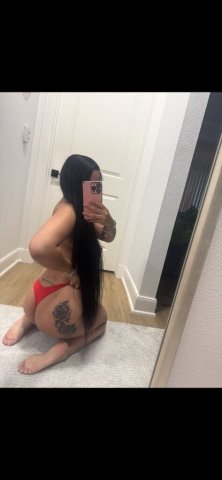 new to town come play with lay🥂💦 - 22 - 1